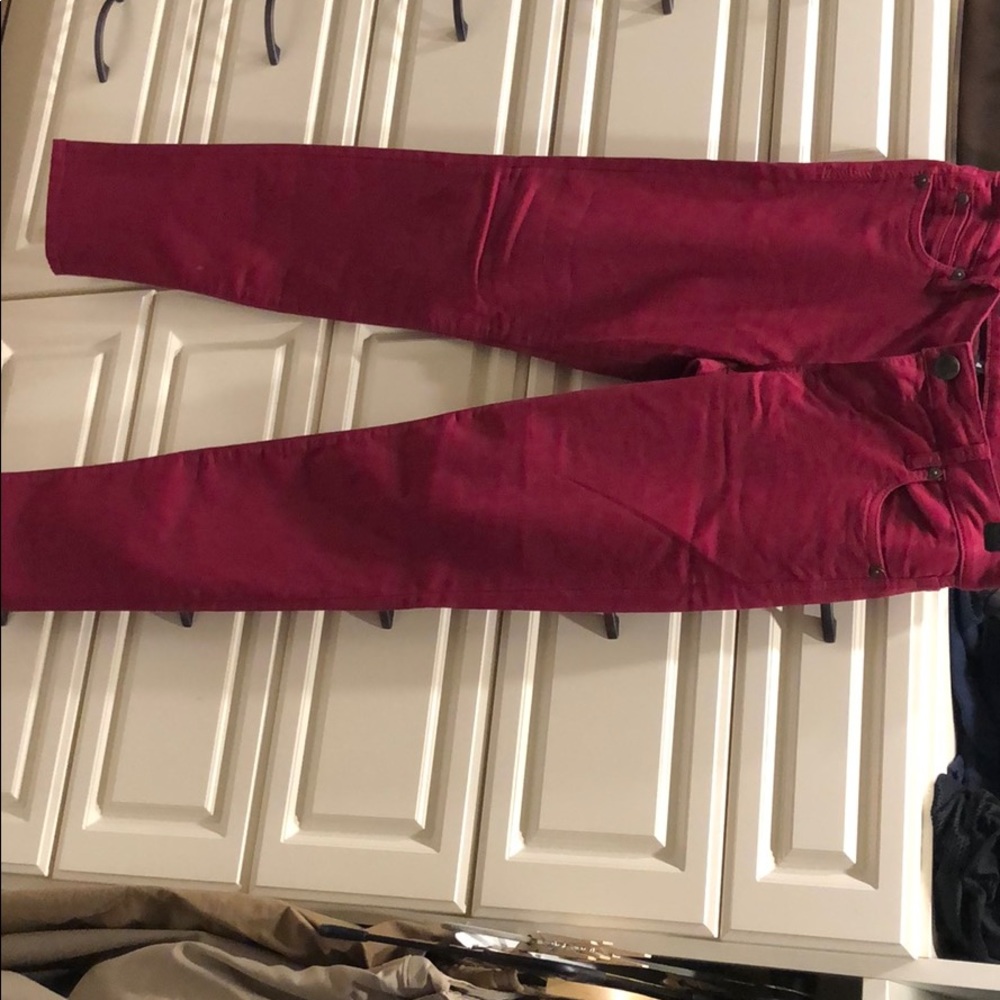 Kut diana skinny jeans in mulberry color size 4